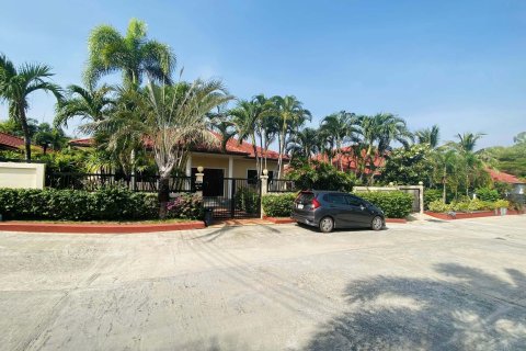 Вилла в Хуа Хине, Таиланд с 3 спальнями № 144850 - фото 28