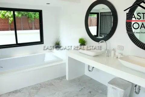 Haus in Pattaya, Thailand 3 Schlafzimmer № 213823 - Foto 15