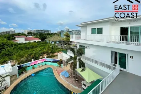 Casa de 8 dormitorios en Pattaya, Tailandia № 213825 - foto 15