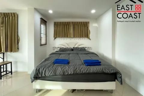Casa de 8 dormitorios en Pattaya, Tailandia № 213825 - foto 8