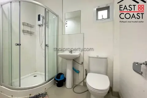 Casa de 8 dormitorios en Pattaya, Tailandia № 213825 - foto 11