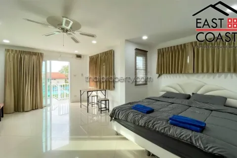 Casa de 8 dormitorios en Pattaya, Tailandia № 213825 - foto 10