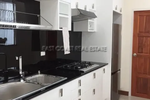 Casa de 3 dormitorios en Pattaya, Tailandia № 213827 - foto 13