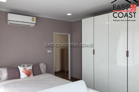 Casa de 3 dormitorios en Pattaya, Tailandia № 213827 - foto 5