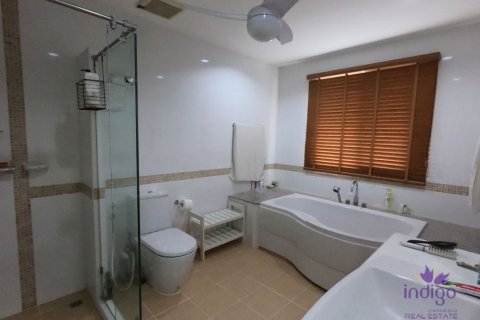 House in Chiang Mai, Thailand 3 bedrooms № 162544 - photo 8