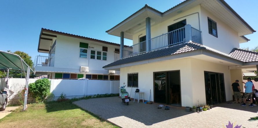 Maison à Chiang Mai, Thaïlande 4 chambres № 162539