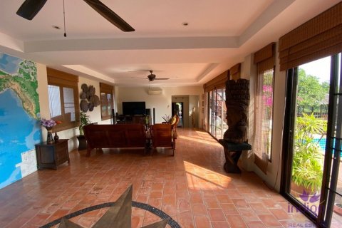 Земельный участок в Чиангмае, Таиланд  № 162540 - фото 9