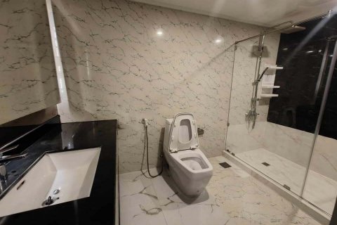 Studio dans le Condo à Bang Rak, Bangkok, Thaïlande  № 138400 - photo 11