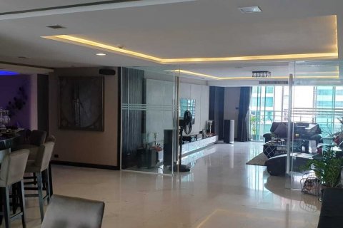 Кондоминиум с 4 спальнями в Ваттхане, Бангкок, Таиланд № 138396 - фото 1