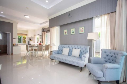House in Chiang Mai, Thailand 2 bedrooms № 121714 - photo 1