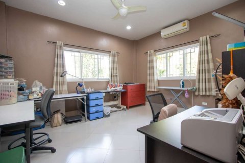 House in Chiang Mai, Thailand 4 bedrooms № 121711 - photo 20