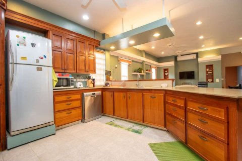 House in Chiang Mai, Thailand 4 bedrooms № 121711 - photo 8