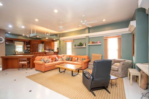 House in Chiang Mai, Thailand 4 bedrooms № 121711 - photo 16
