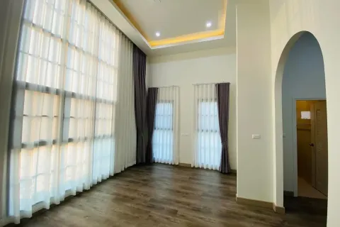 Villa in San Sai, Thailand 3 bedrooms № 157252 - photo 12