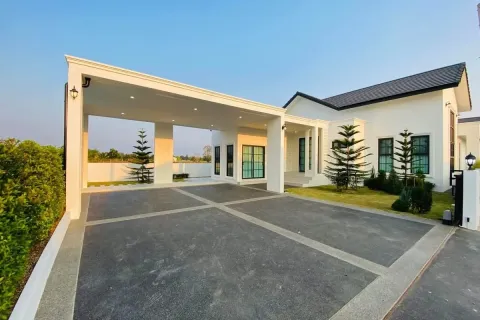 Villa à San Sai, Thaïlande 3 chambres № 157252