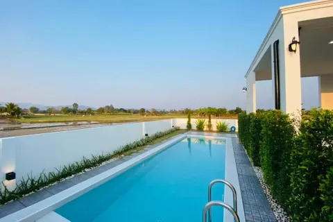 Villa in San Sai, Thailand 3 bedrooms № 157252 - photo 3