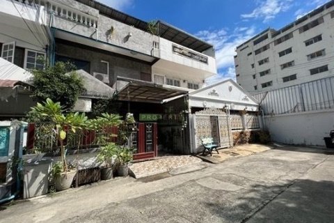 Таунхаус в Бангкок Яй, Таиланд с 4 спальнями  № 156217 - фото 2