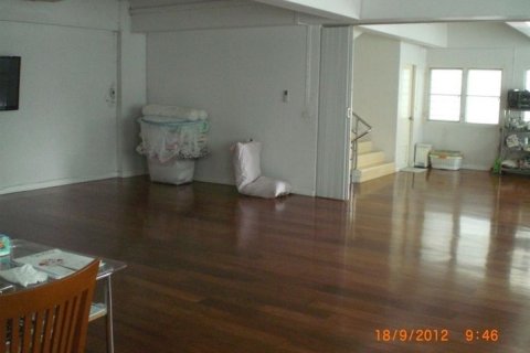 Таунхаус в Патхум Ване, Бангкок, Таиланд с 4 спальнями № 156218 - фото 2