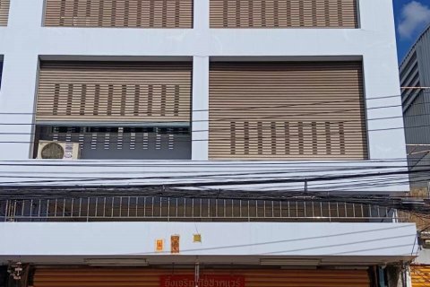 Таунхаус в Патхум Ване, Бангкок, Таиланд с 4 спальнями № 156218 - фото 1