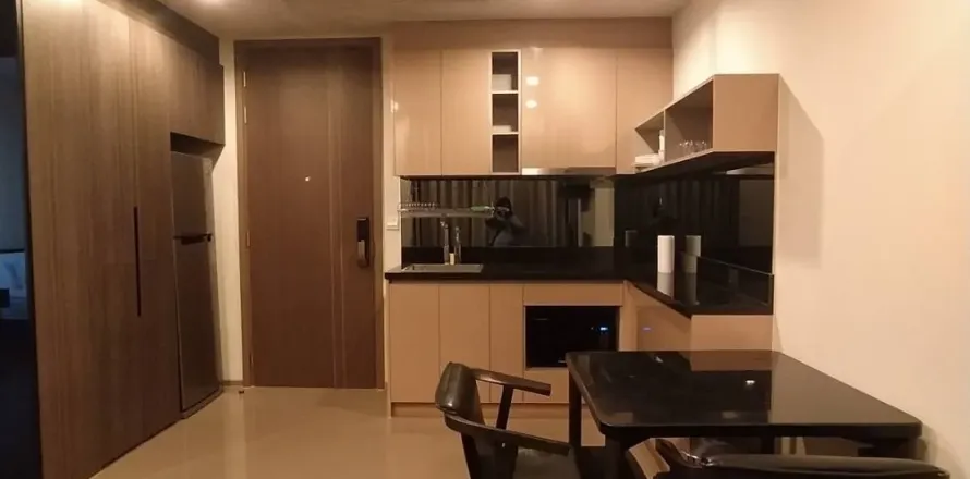 Studio in the Condo in Watthana, Bangkok, Thailand  № 156212