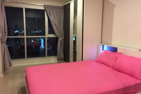 Studio in the Condo in Huai Khwang, Bangkok, Thailand  № 156214 - photo 6