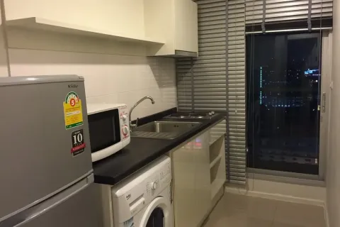 Studio in the Condo in Huai Khwang, Bangkok, Thailand  № 156214 - photo 3