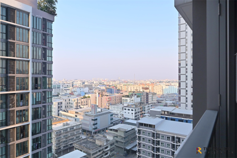 Condo in Bangkok, Thailand, 1 bedroom  № 201908 - photo 2