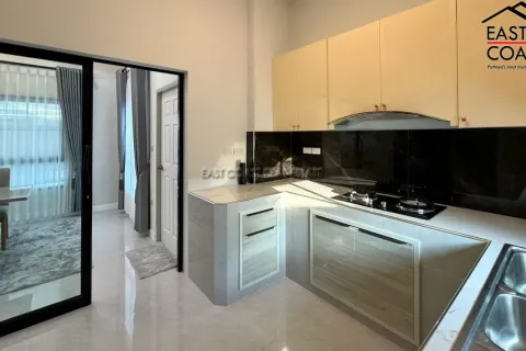 Casa de 3 dormitorios en Pattaya, Tailandia № 212389 - foto 5