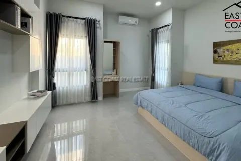 Casa de 3 dormitorios en Pattaya, Tailandia № 212389 - foto 13