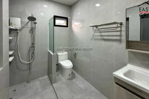 Casa de 3 dormitorios en Pattaya, Tailandia № 212389 - foto 8