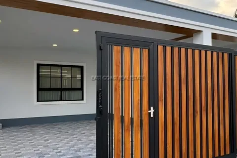 House in Pattaya, Thailand 3 bedrooms № 212389