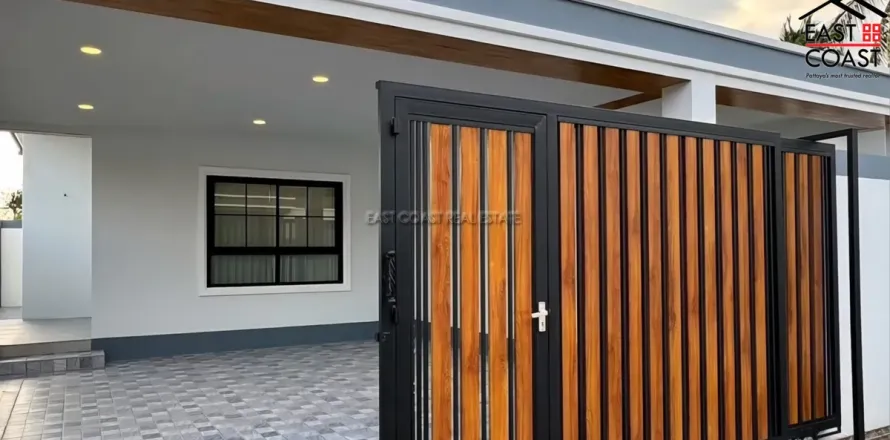 Casa de 3 dormitorios en Pattaya, Tailandia № 212389