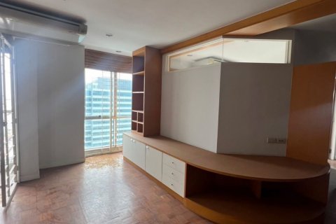 Кондоминиум с 3 спальнями в Банг Раке, Бангкок, Таиланд № 137946 - фото 3