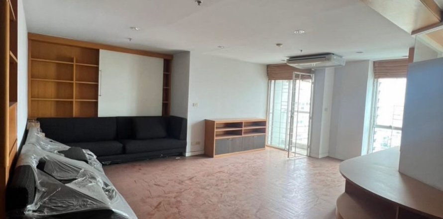 Кондоминиум с 3 спальнями в Банг Раке, Бангкок, Таиланд № 137946