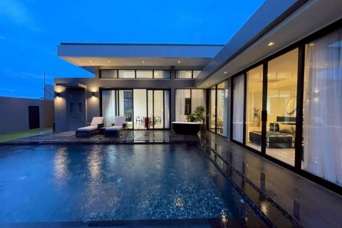 Вилла в Банг Ламунге, Таиланд с 3 спальнями  № 151117 - фото 1