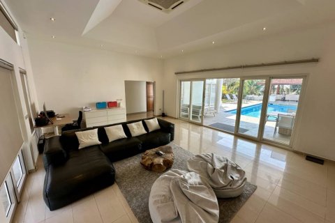 Вилла в Паттайе, Таиланд с 4 спальнями  № 159942 - фото 3