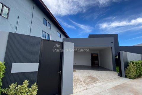 Дом в Банг Ламунге, Таиланд с 3 спальнями  № 144569 - фото 1