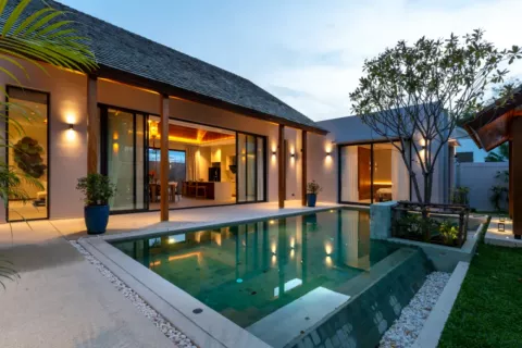 Villa in Phuket, Thailand 4 bedrooms № 144565 - photo 1