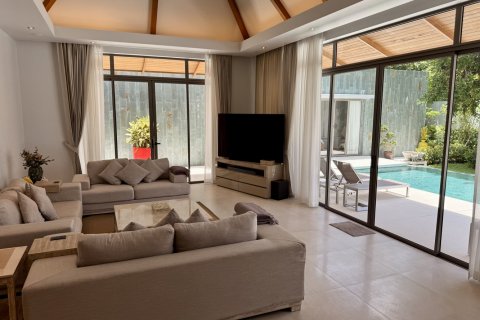 House in Bang Tao, Thailand 4 bedrooms № 144566 - photo 9