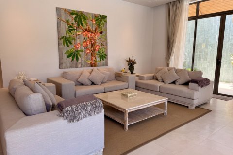 House in Bang Tao, Thailand 4 bedrooms № 144566 - photo 3