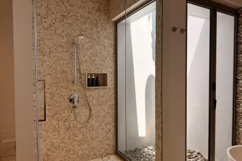 House in Bang Tao, Thailand 4 bedrooms № 144566 - photo 21