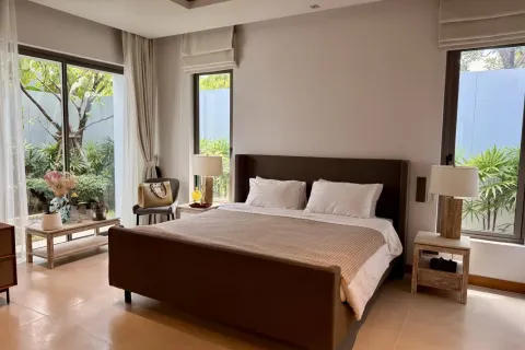 House in Bang Tao, Thailand 4 bedrooms № 144566 - photo 12