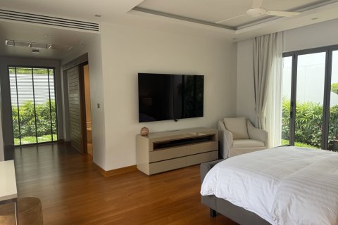 House in Bang Tao, Thailand 4 bedrooms № 144566 - photo 15