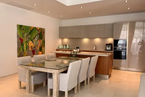 House in Bang Tao, Thailand 4 bedrooms № 144566 - photo 4