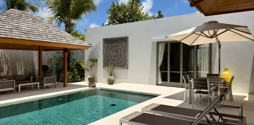 House in Bang Tao, Thailand 4 bedrooms № 144566