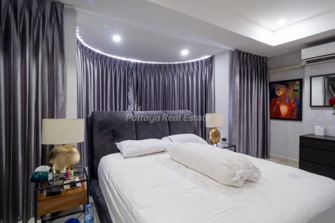 House in Pattaya, Thailand 4 bedrooms № 144568 - photo 25