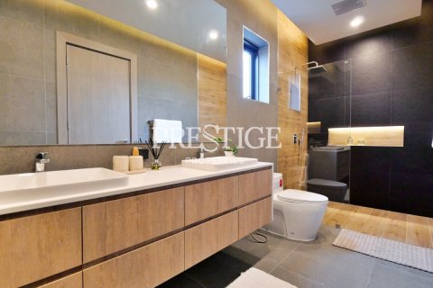 House in Pattaya, Thailand 4 bedrooms № 198222 - photo 20