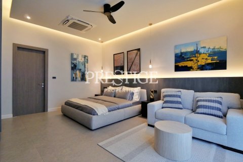 House in Pattaya, Thailand 4 bedrooms № 198222 - photo 18