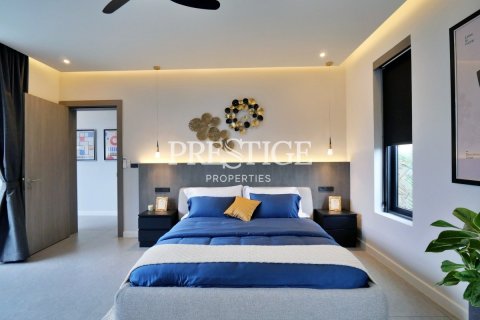 House in Pattaya, Thailand 4 bedrooms № 198222 - photo 11