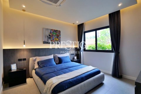House in Pattaya, Thailand 4 bedrooms № 198222 - photo 22